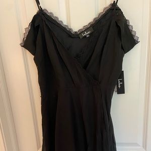NWT LULUS BLACK LACE WRAP DRESS